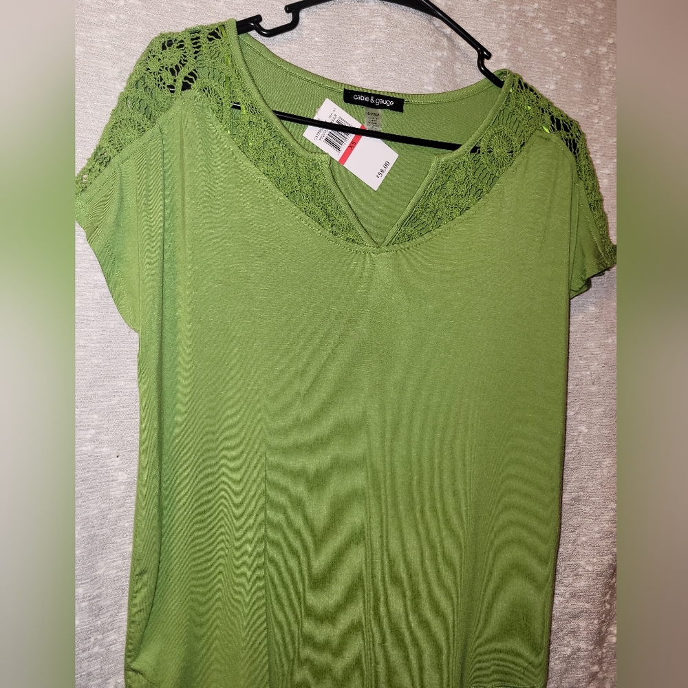 Cable & Gauge Green Lace Sleeve Blouse